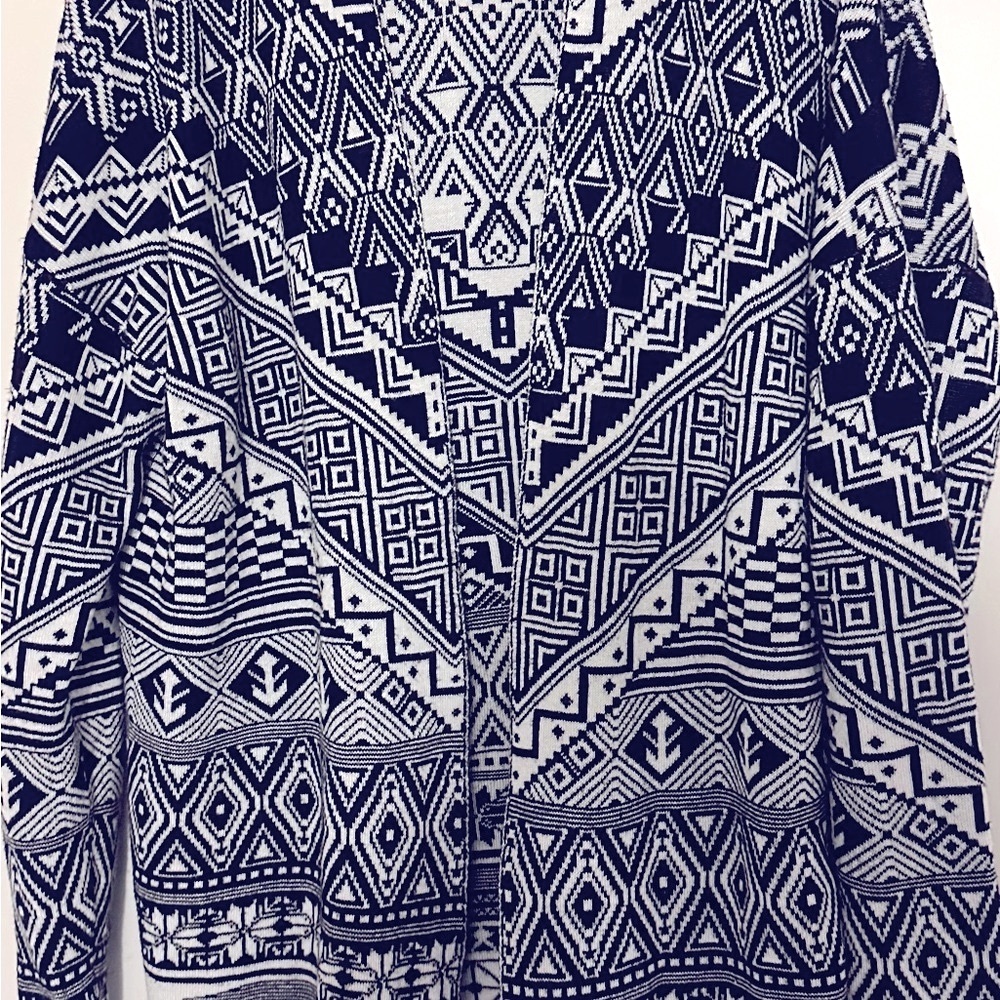 Aztec Design Black & White Open Front Sweater Cardigan